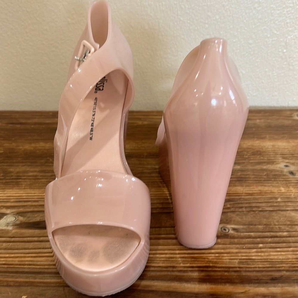 Melissa wedges